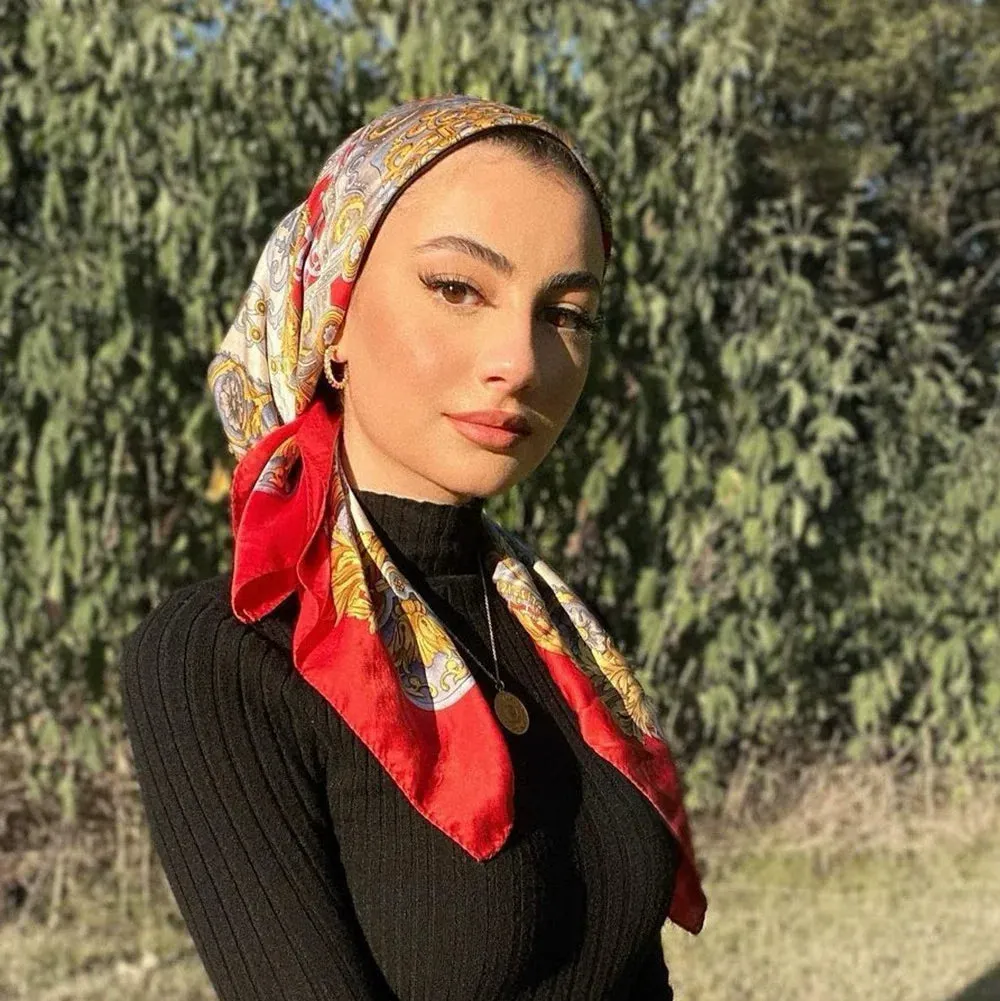 90*90CM Shawls Fashion Beach Sunscreen Silk Scarves 2023 Europe And America Kerchief Popular Print Square Bandannas
