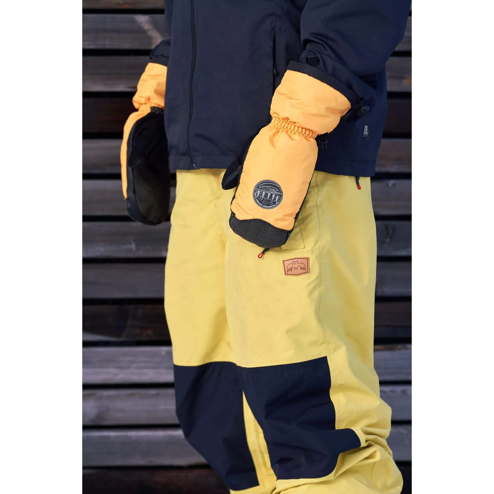 The Carving Club Mitt Gold
